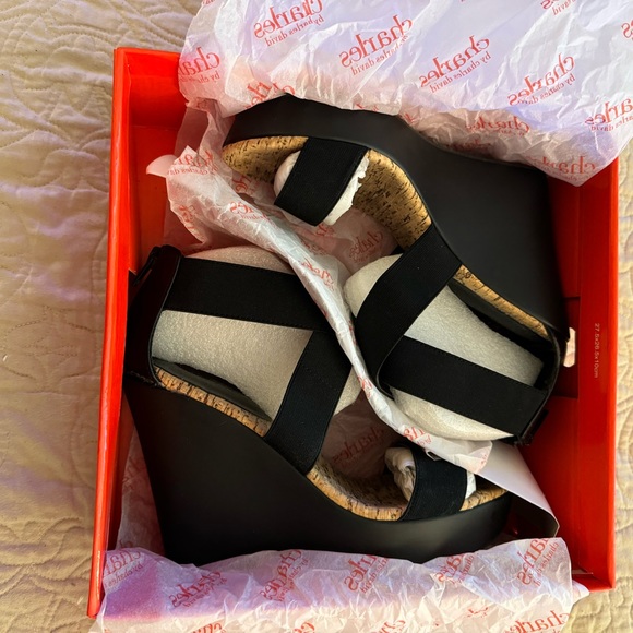 Charles by Charles David 4.25” high, black platform, wedge sandals 8M - Picture 5 of 7